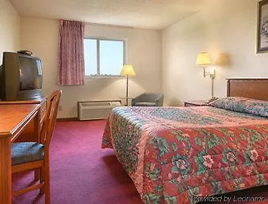 Super 8 By Wyndham I-39 2*