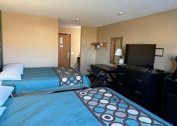 Super 8 By Wyndham I-39 Hotel