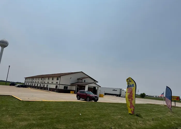 Super 8 By Wyndham I-39 2*