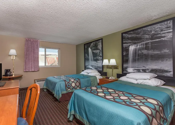 Super 8 By Wyndham I-39 Hotel