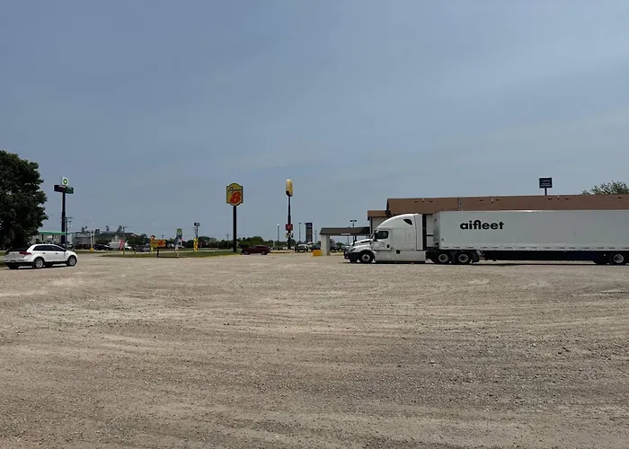 Hotel Super 8 By Wyndham I-39 Mendota