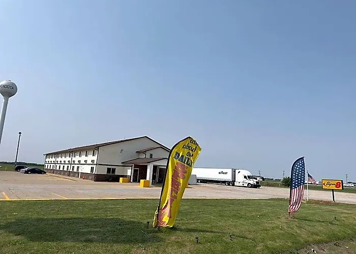 Super 8 By Wyndham I-39 Hotel 2*