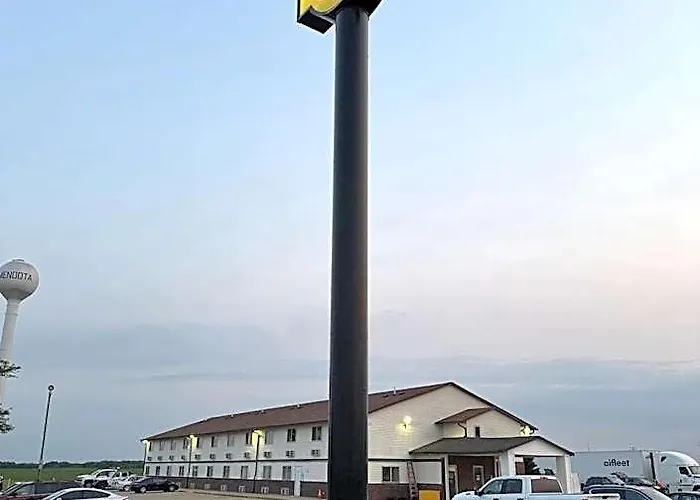 Super 8 By Wyndham I-39 Hotel 2*