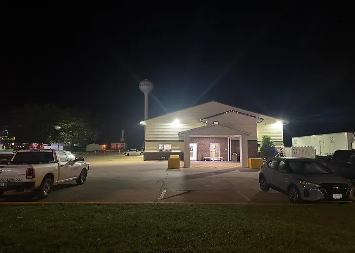 Super 8 By Wyndham I-39 Hotel 2*