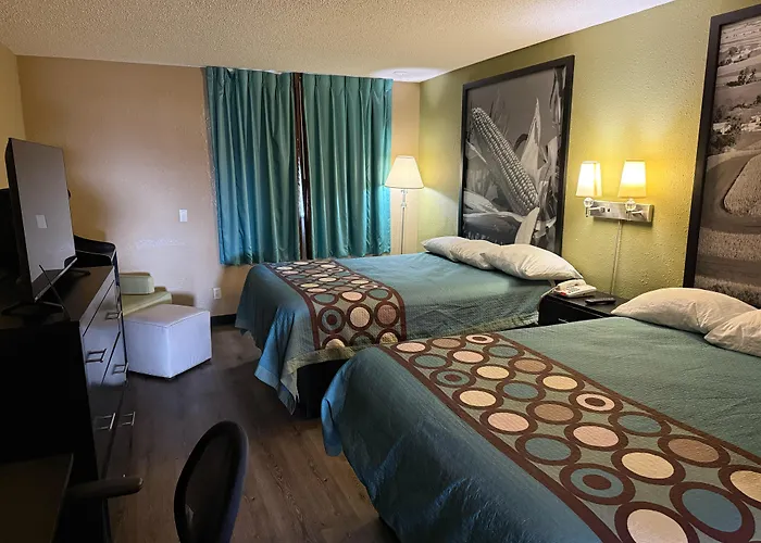 Super 8 By Wyndham I-39 Hotel