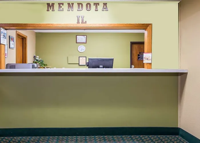 Super 8 By Wyndham I-39 Hotel Mendota